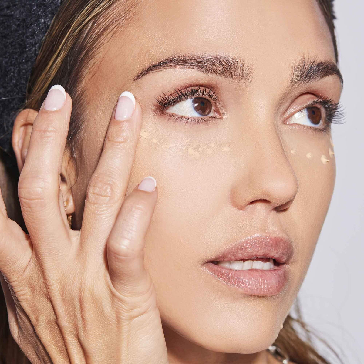 Honestly Bright Eyes Tinted Eye Cream - Sandstone