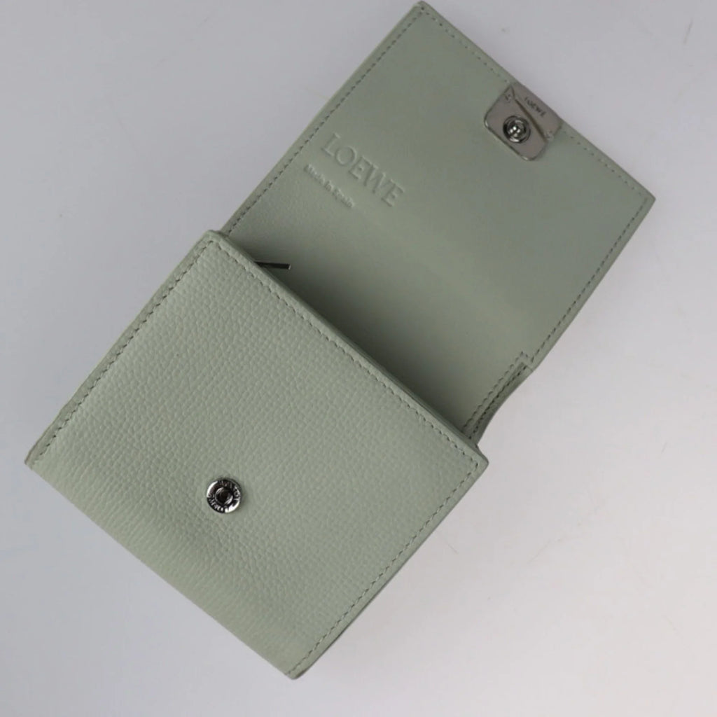 Pre-Owned LOEWE Loewe ANAGRAM COMPACT FLAP WALLET Anagram compact flap wallet folio C821L57X01 leather light green series silver metal fittings L-shaped fastener (Good)