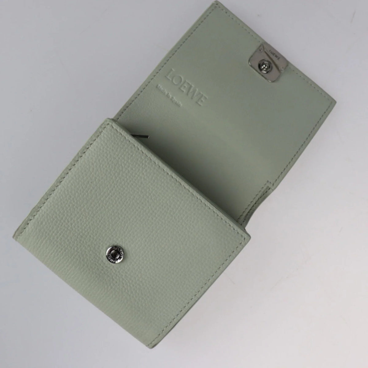Pre-Owned LOEWE Loewe ANAGRAM COMPACT FLAP WALLET Anagram compact flap wallet folio C821L57X01 leather light green series silver metal fittings L-shaped fastener (Good)