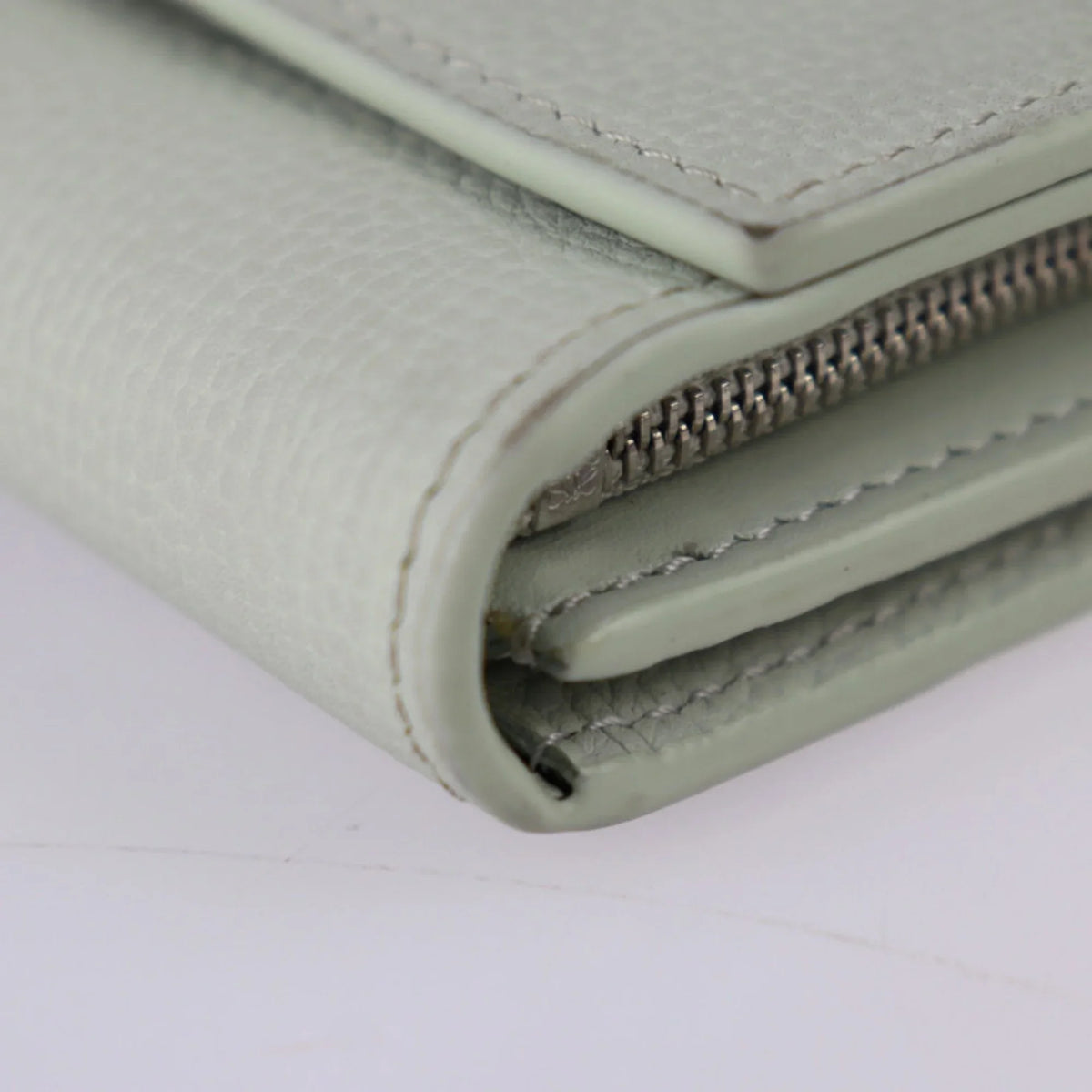 Pre-Owned LOEWE Loewe ANAGRAM COMPACT FLAP WALLET Anagram compact flap wallet folio C821L57X01 leather light green series silver metal fittings L-shaped fastener (Good)