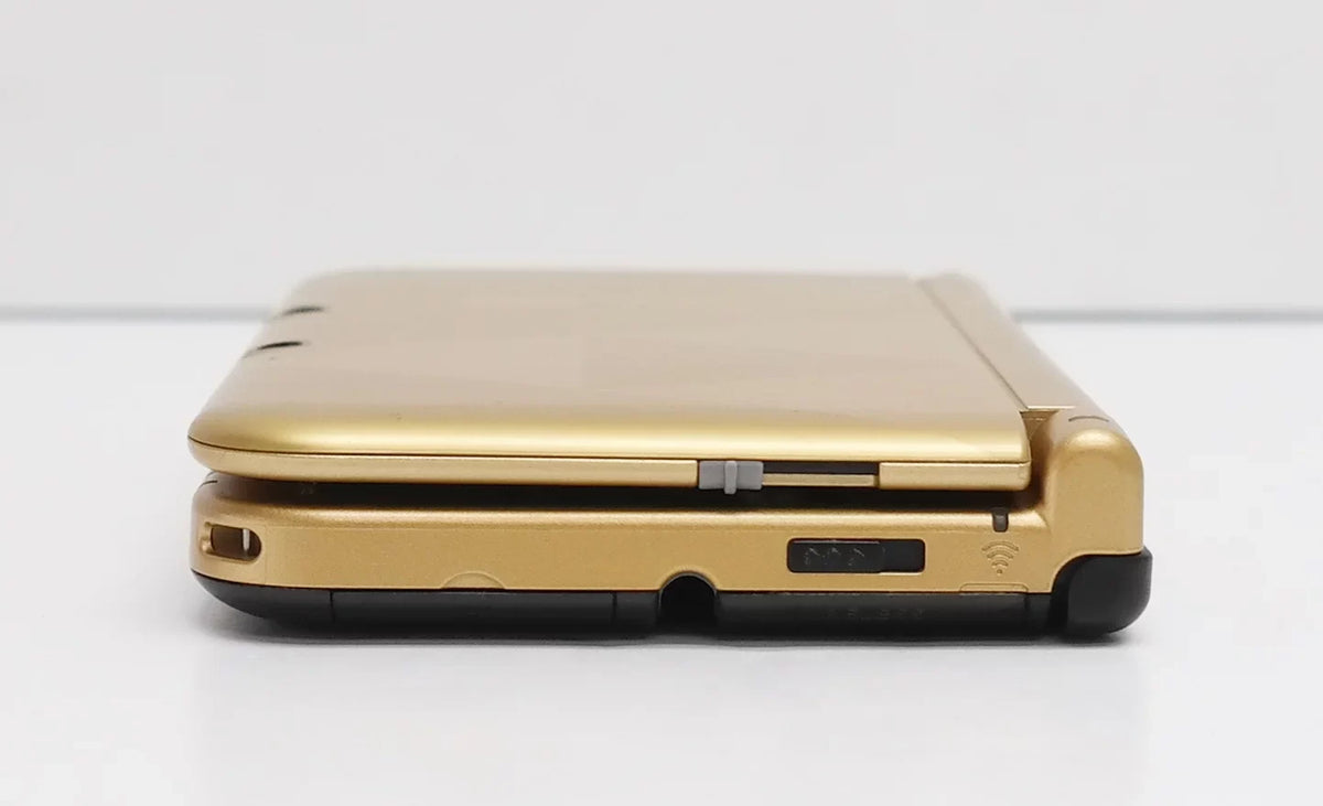 Pre-Owned Nintendo 3DS XL Zelda: A Link Between Worlds Edition Handheld Console (Good)