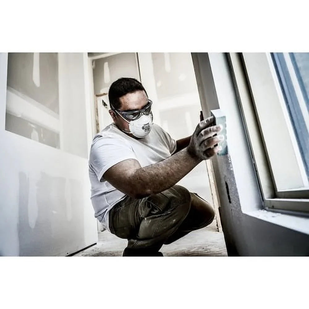 3M N95 Particle Respirator 8200 Mask Disposable, Lightweight, Stretchable, Adjustable Nose Clip - Airborne Particle, Mold, Dust, Granular Pesticide, Allergen Protection - 12 / Carton