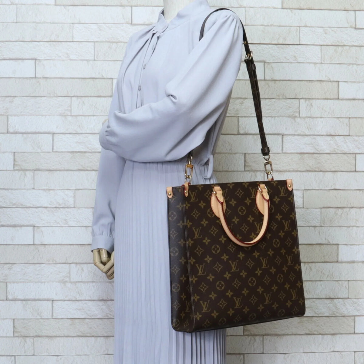 Pre-Owned Louis Vuitton Sac Pla PM Monogram Shoulder Bag Canvas Brown Women's LOUIS VUITTON (Like New)
