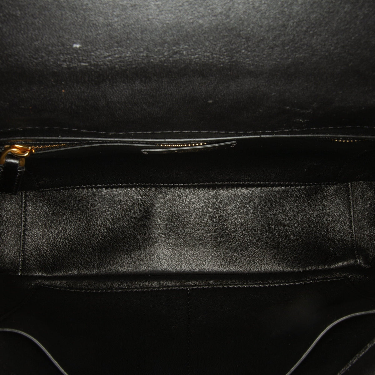Pre-Owned Authenticated Valentino Medium Roman Stud Satchel Calf Leather Black Unisex (Good)